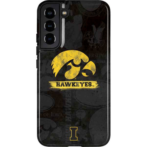 University of Iowa Hawkeyes Distressed Logo Galaxy S22 Plus Pro Case