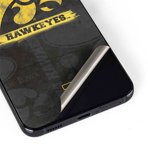 University of Iowa Hawkeyes Distressed Logo Galaxy S22 Plus Skin