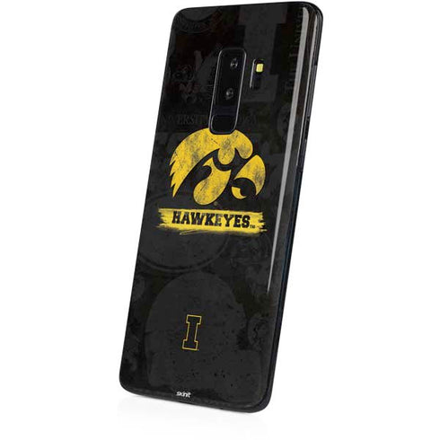 University of Iowa Hawkeyes Distressed Logo Galaxy S9 Plus Skin