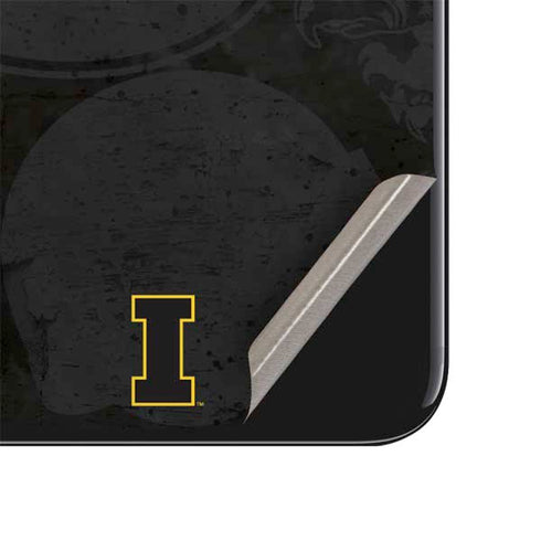 University of Iowa Hawkeyes Distressed Logo iPhone SE (2nd & 3rd Gen) Skin