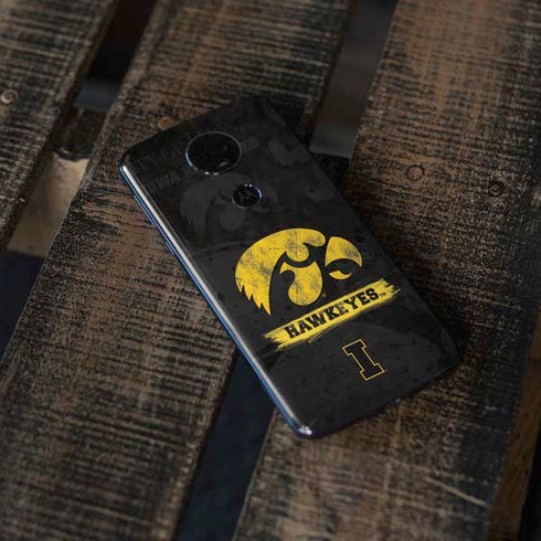 University of Iowa Hawkeyes Distressed Logo Moto E5 Plus Skin