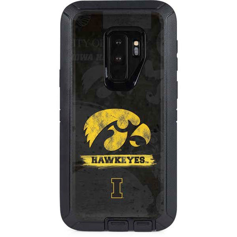 University of Iowa Hawkeyes Distressed Logo Otterbox Defender Galaxy Skin