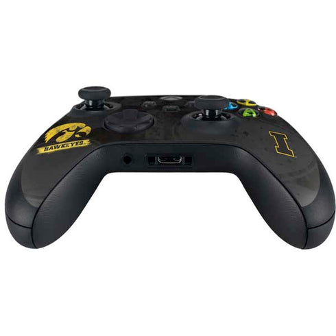 University of Iowa Hawkeyes Distressed Logo Xbox Series X Controller Skin