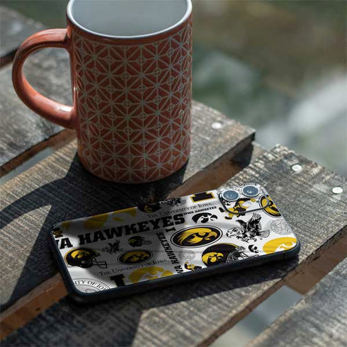 University of Iowa Hawkeyes Pattern iPhone 11 Skin