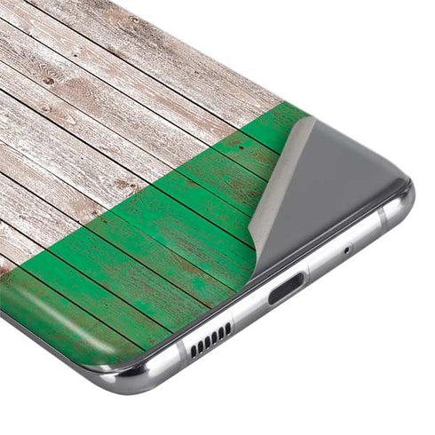 Ireland Flag Dark Wood Galaxy S20 Skin