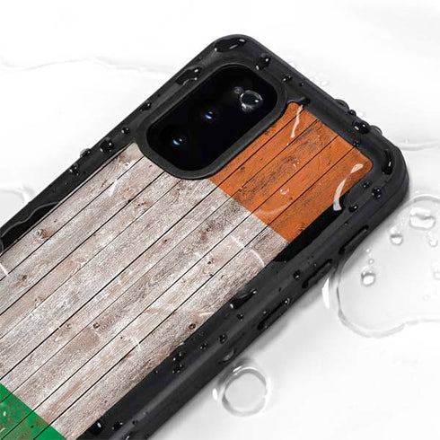Ireland Flag Dark Wood Galaxy S20 Waterproof Case