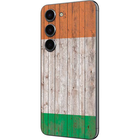 Ireland Flag Dark Wood Galaxy S23 Skin