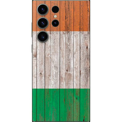 Ireland Flag Dark Wood Galaxy S23 Ultra Skin