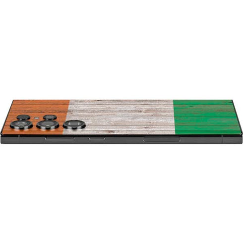 Ireland Flag Dark Wood Galaxy S23 Ultra Skin