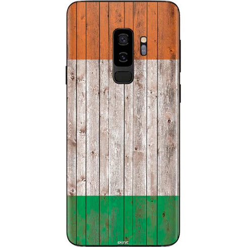 Ireland Flag Dark Wood Galaxy S9 Plus Skin