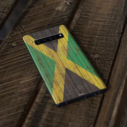 Jamaican Flag Dark Wood Galaxy S10 Plus Skin