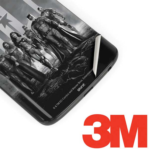 The Justice League (2017) Justice League Black and White Moto G6 Skin