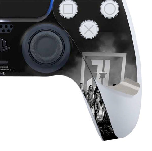 The Justice League (2017) Justice League Black and White PS5 Controller Skin