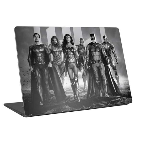 The Justice League (2017) Justice League Black and White Universal Laptop 14in (11.4 x 8.2in) Skin