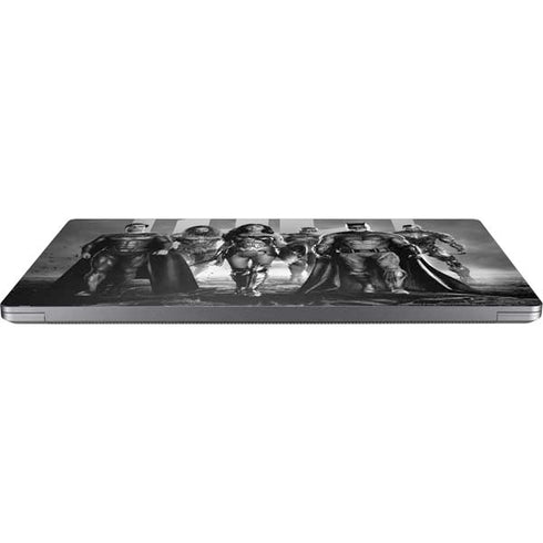 The Justice League (2017) Justice League Black and White Universal Laptop 16.6in (13.4 x 9.7in) Skin