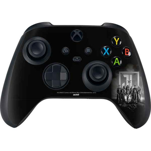 The Justice League (2017) Justice League Black and White Xbox Series X Controller Skin