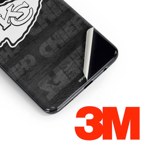 NFL Kansas City Chiefs Black & White Galaxy S10 Skin