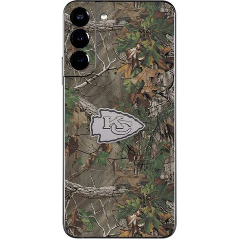 NFL Kansas City Chiefs Realtree Xtra Green Camo Galaxy S22 Plus Skin