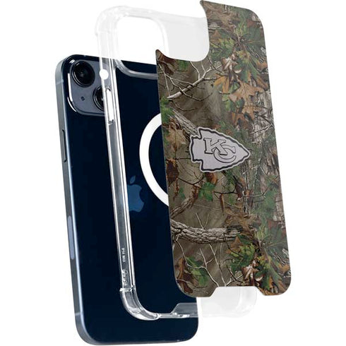 NFL Kansas City Chiefs Realtree Xtra Green Camo iPhone 15 Plus MagSafe Case