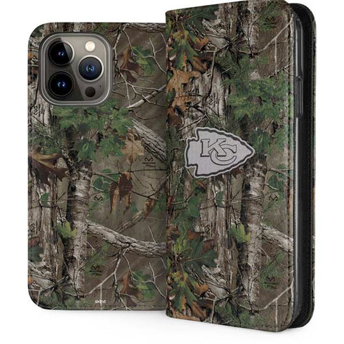 NFL Kansas City Chiefs Realtree Xtra Green Camo iPhone 15 Pro Max Folio Case