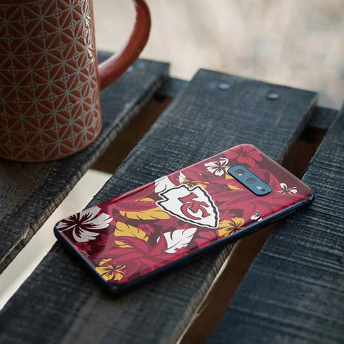 NFL Kansas City Chiefs Tropical Print Galaxy S10e Skin