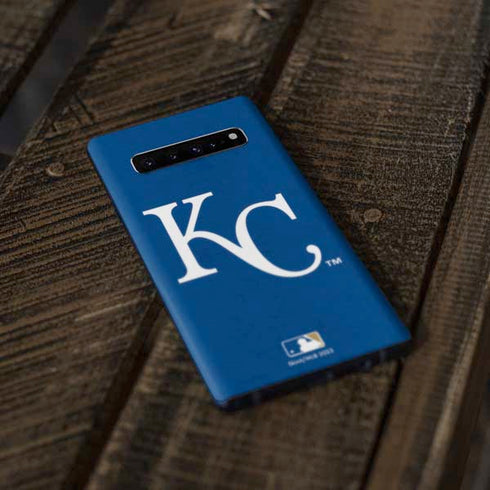 MLB Kansas City Royals - Solid Distressed Galaxy S10 Skin