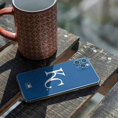 MLB Kansas City Royals - Solid Distressed iPhone 11 Pro Max Skin