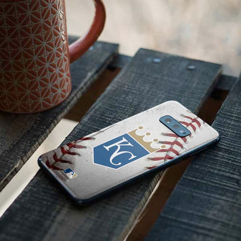 MLB Kansas City Royals Game Ball Galaxy S10e Skin