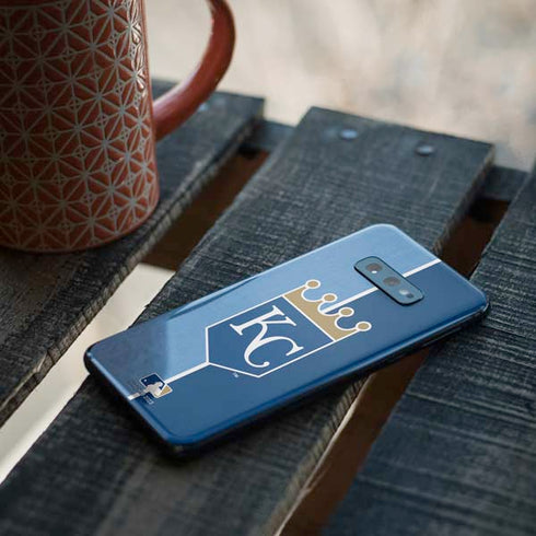 MLB Kansas City Royals Split Galaxy S10e Skin