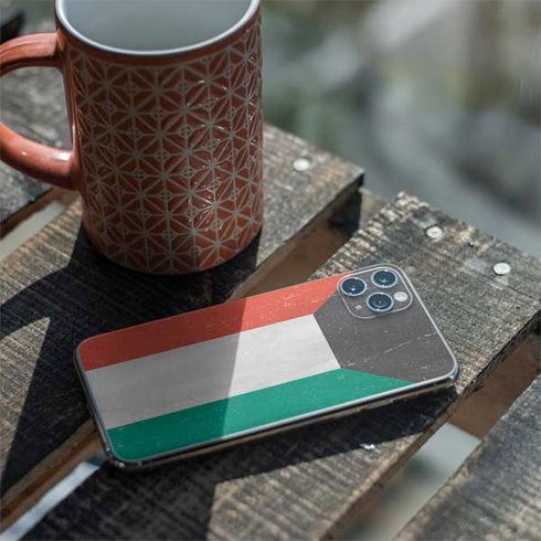 Kuwait Flag Distressed iPhone 11 Pro Max Skin