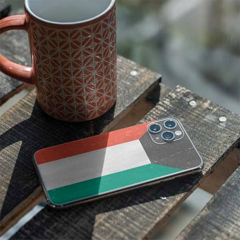 Kuwait Flag Distressed iPhone 11 Pro Skin