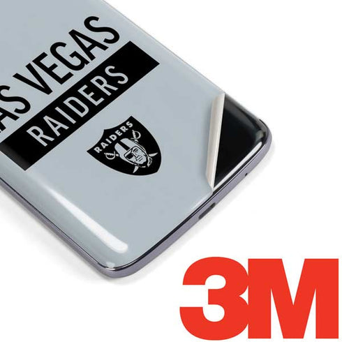 NFL Las Vegas Raiders Silver Performance Series Moto E5 Plus Skin
