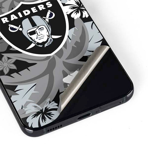 NFL Las Vegas Raiders Tropical Print Galaxy S22 Skin