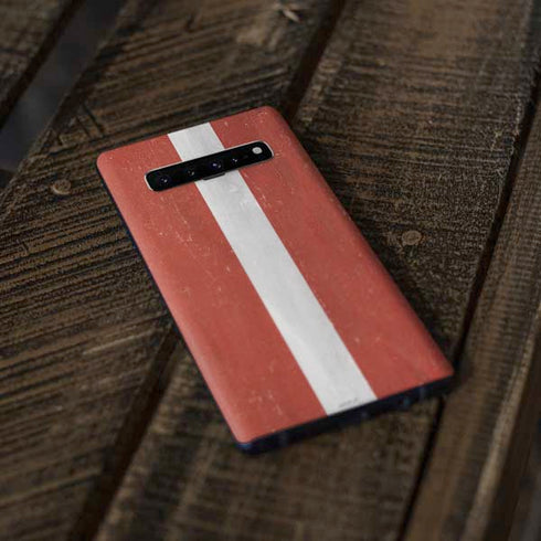 Latvia Flag Distressed Galaxy S10 Plus Skin