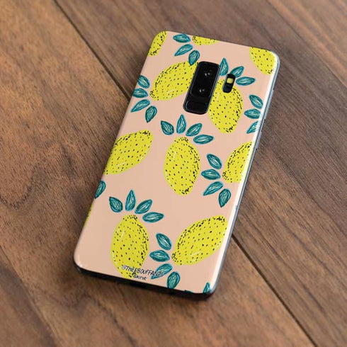 Bouffants and Broken Hearts Lemon Party Galaxy S9 Plus Skin