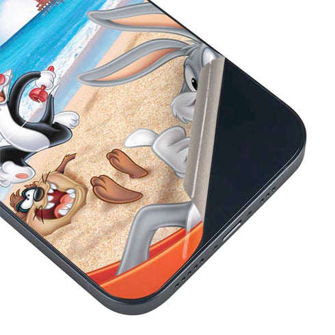 Looney Tunes Beach iPhone 15 Plus Skin
