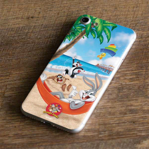 Looney Tunes Beach iPhone 8 Skin