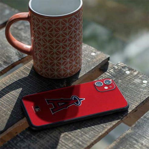 MLB Los Angeles Angels - Solid Distressed iPhone 11 Skin