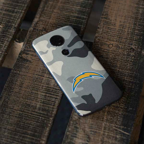 NFL Los Angeles Chargers Camo Moto E5 Plus Skin