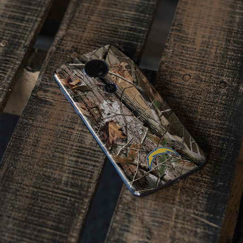 NFL Los Angeles Chargers Realtree AP Camo Moto E5 Plus Skin