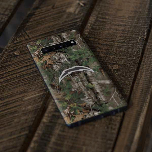 NFL Los Angeles Chargers Realtree Xtra Green Camo Galaxy S10 Plus Skin