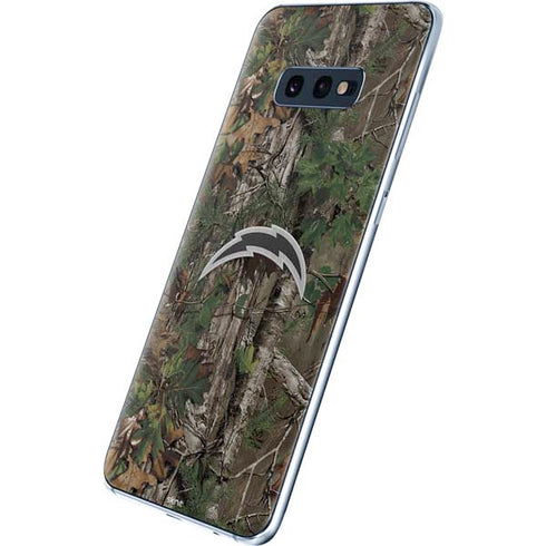 NFL Los Angeles Chargers Realtree Xtra Green Camo Galaxy S10e Skin