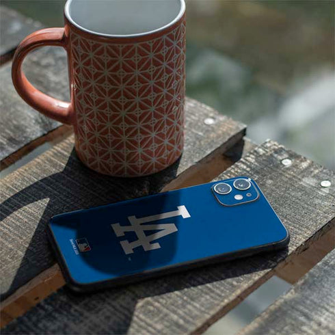 MLB Los Angeles Dodgers - Solid Distressed iPhone 11 Skin