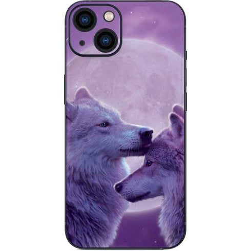 Loving Wolves by Vincent Hie iPhone 15 Skin