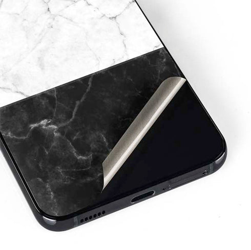 Marble Split Galaxy S22 Skin