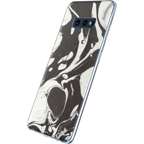 Marbleized Black Galaxy S10e Skin
