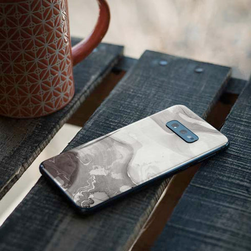 Marbleized Grey Galaxy S10e Skin