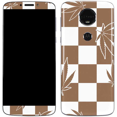 Marijuana Brown Checkered Moto E5 Plus Skin