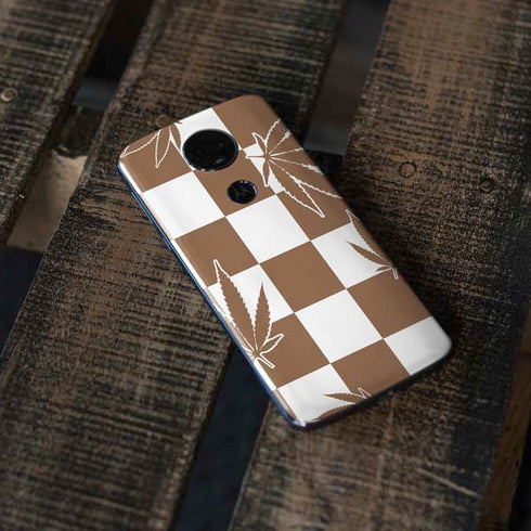Marijuana Brown Checkered Moto E5 Plus Skin