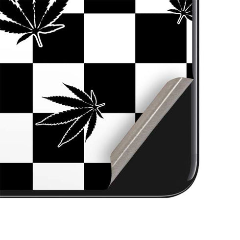 Marijuana Checkered iPhone SE (2nd & 3rd Gen) Skin